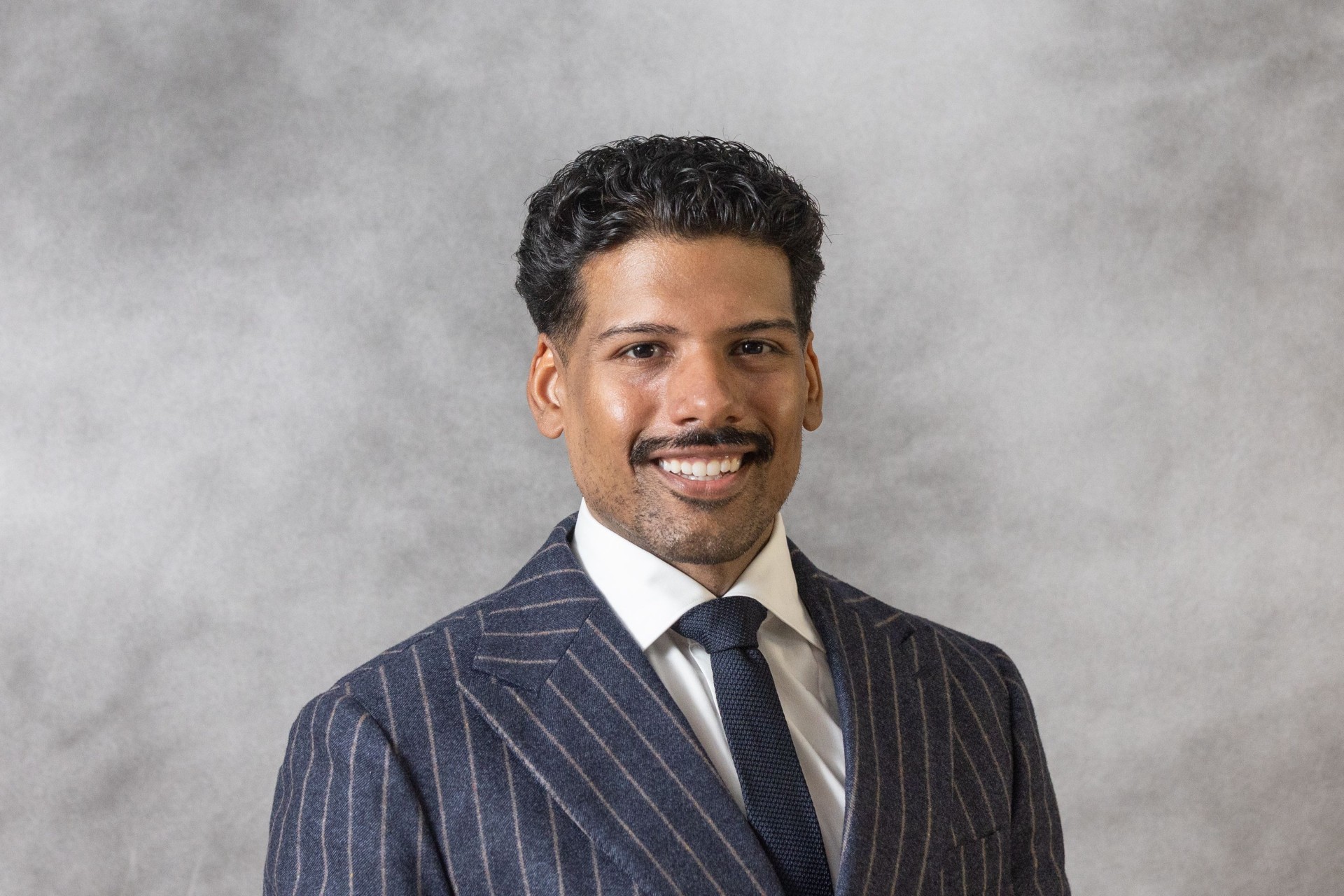 Ahil Dawoodani headshot