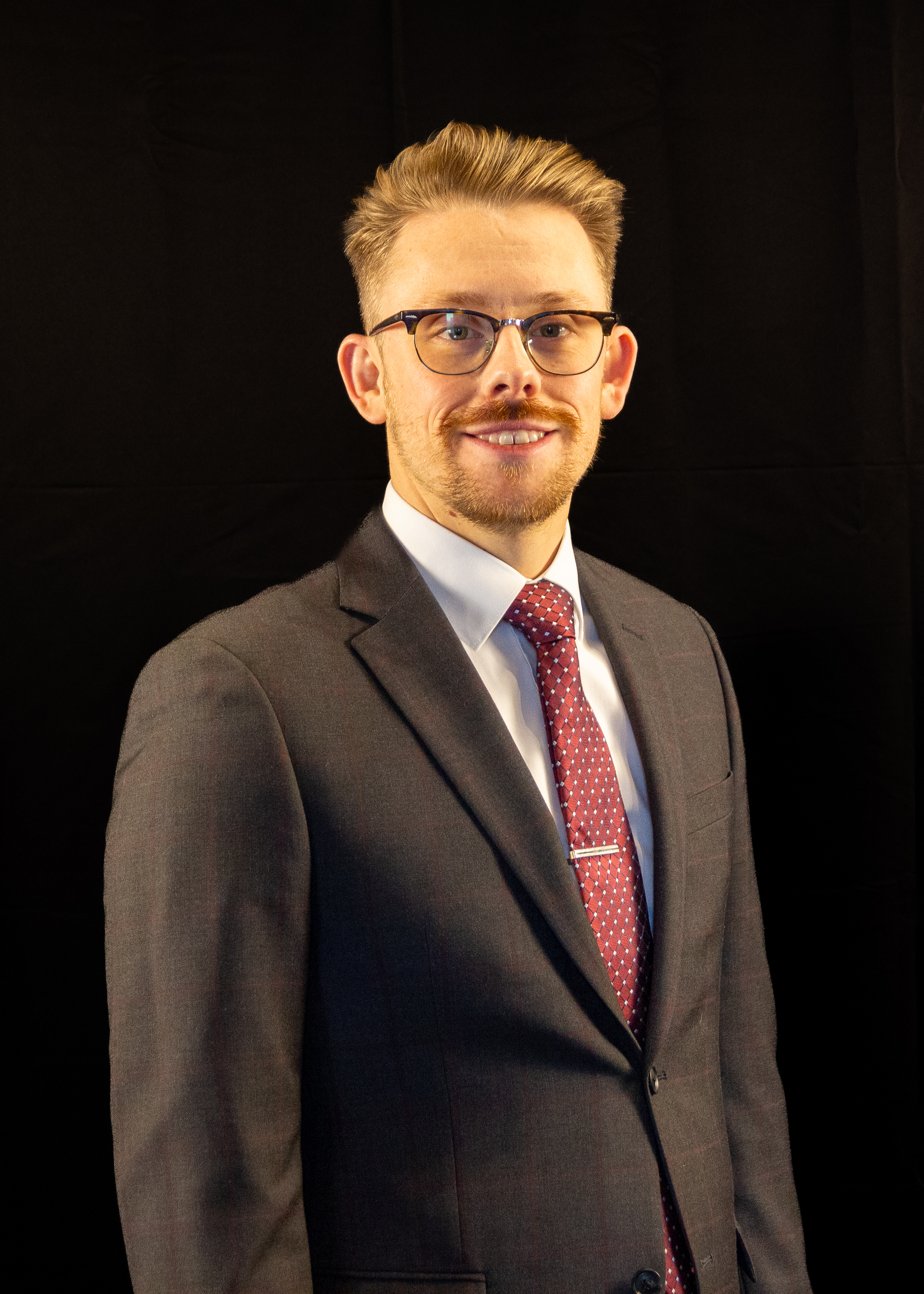 Joshua Turo Headshot