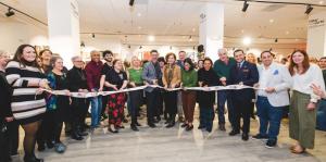 Photo of ribbon cutting (photo by jay zhang)