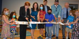 Photo of official ribbon cutting