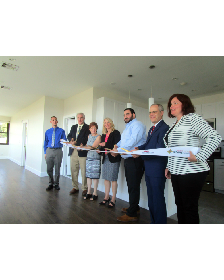 Photo of Ribbon Cutting 